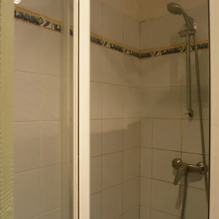 Otel Trois Dauphins *
