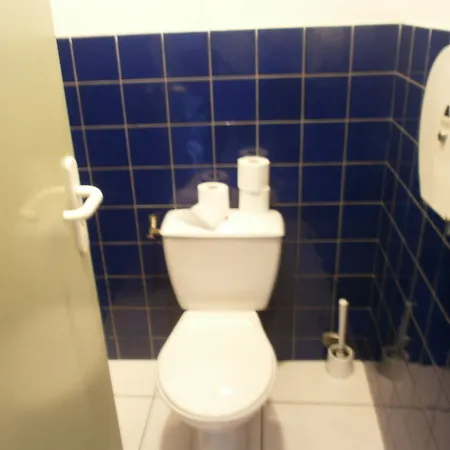 Hotell Trois Dauphins Toulon